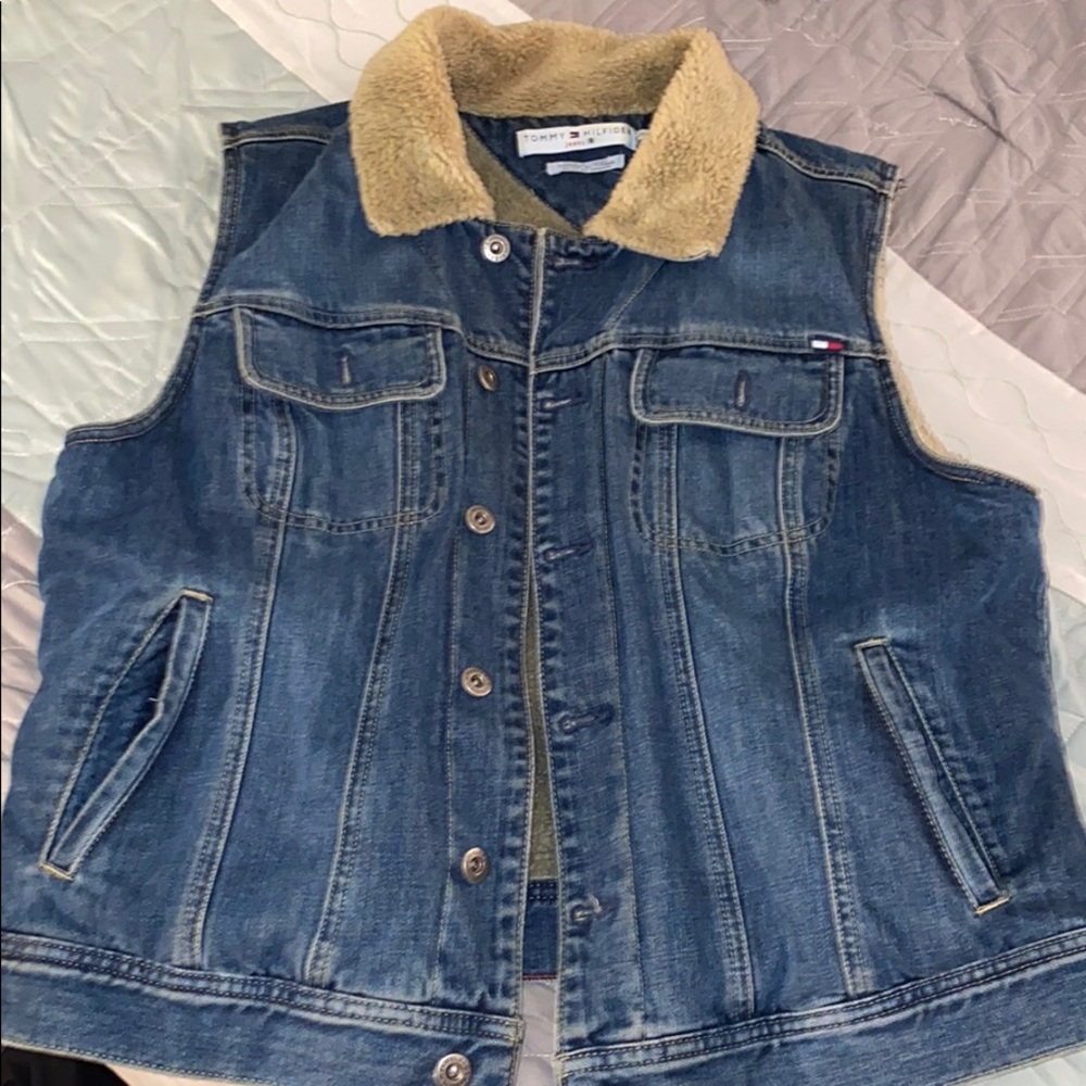 Tommy Hilfiger Jean jacket with fur collar/inside